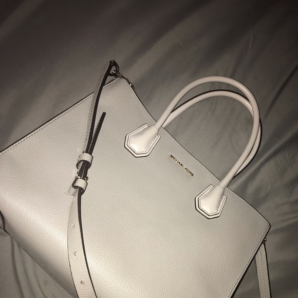 Michael Kors Handbags - Michael Kors Purse